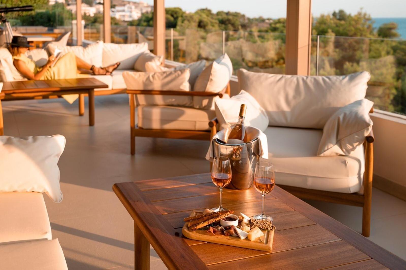 Somewhere Vouliagmeni Athen Exterior foto